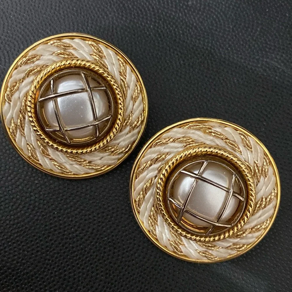 Source Unknown vintage gold